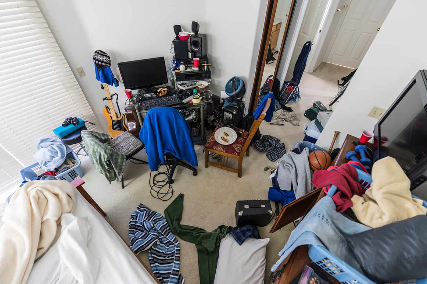 A messy room to be cleaned by Kennesaw Junk removal in georgia, atlanta